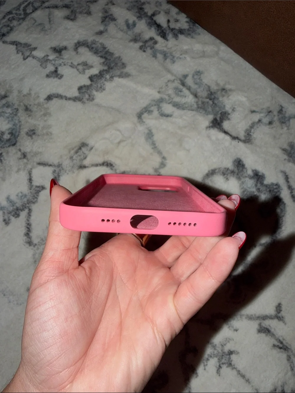 Apple Silicone iPhone 15 Pro Max Case - Coral Pink